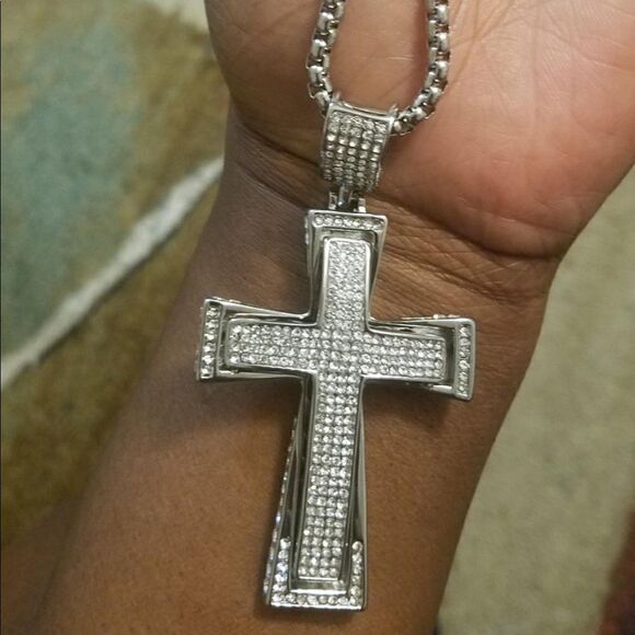 Men’s Large CZ Silver Cross Necklace - Picture 3 of 6